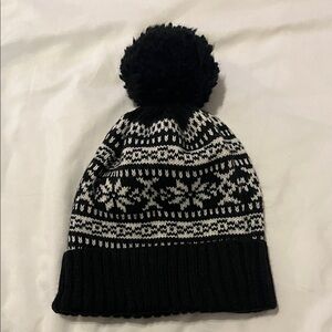 Old Navy Black and White Knit Pom-Pom Hat